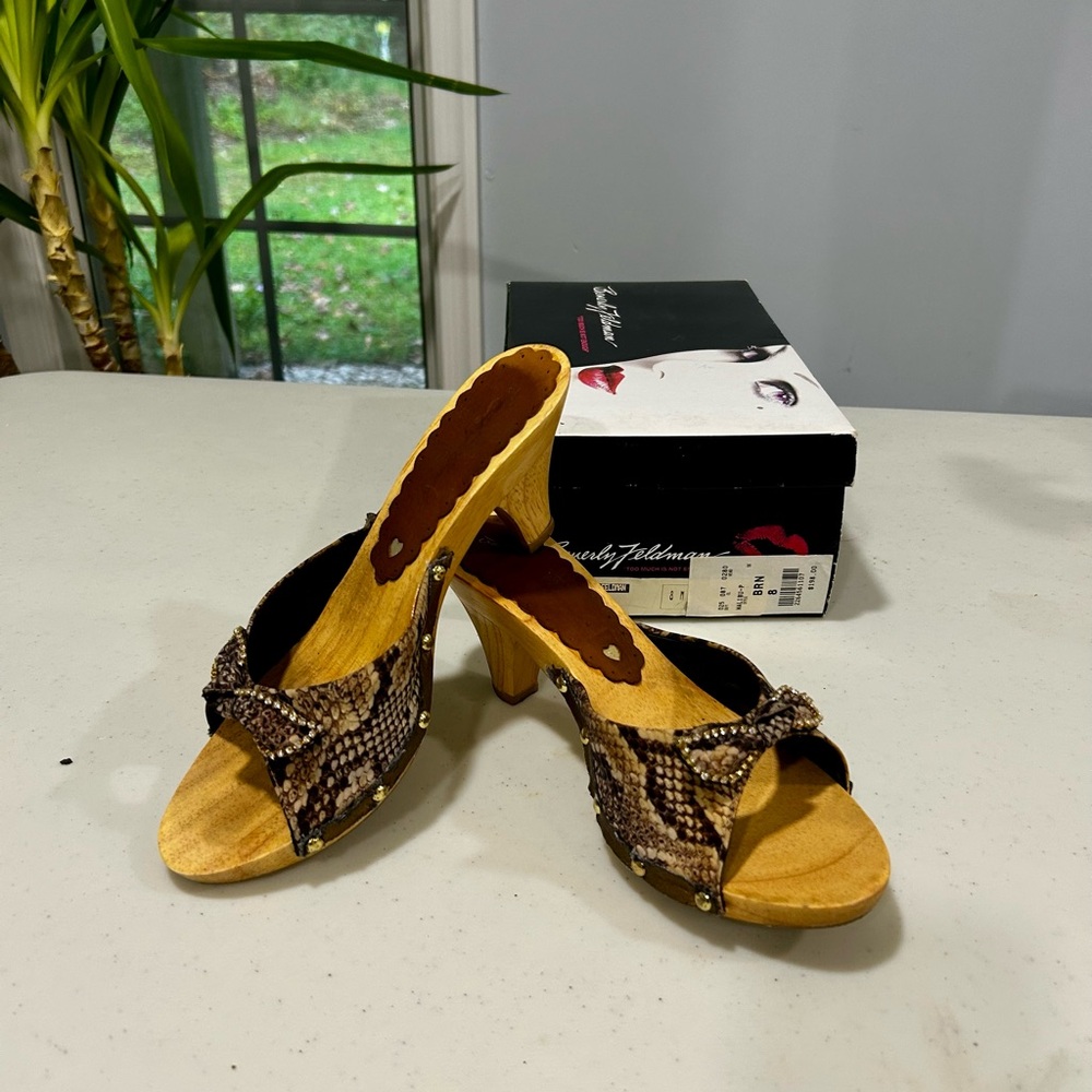 Beverly Feldman Tan and Brown Snake Print Heels